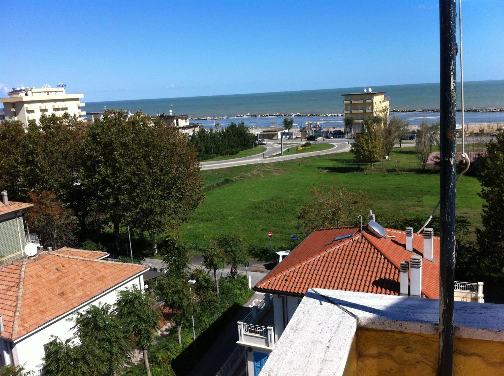 Hotel Viking Rimini Esterno foto