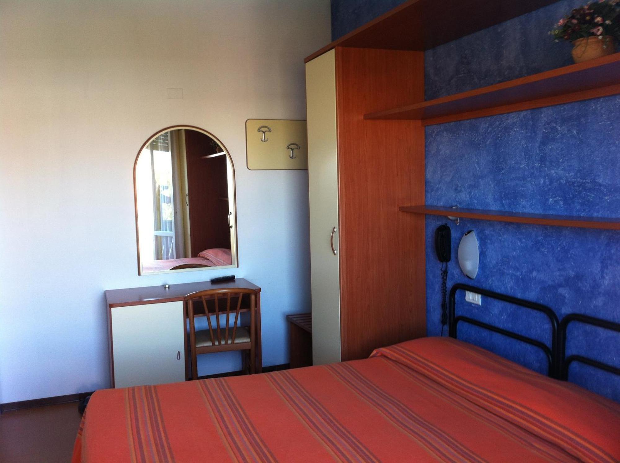 Hotel Viking Rimini Esterno foto
