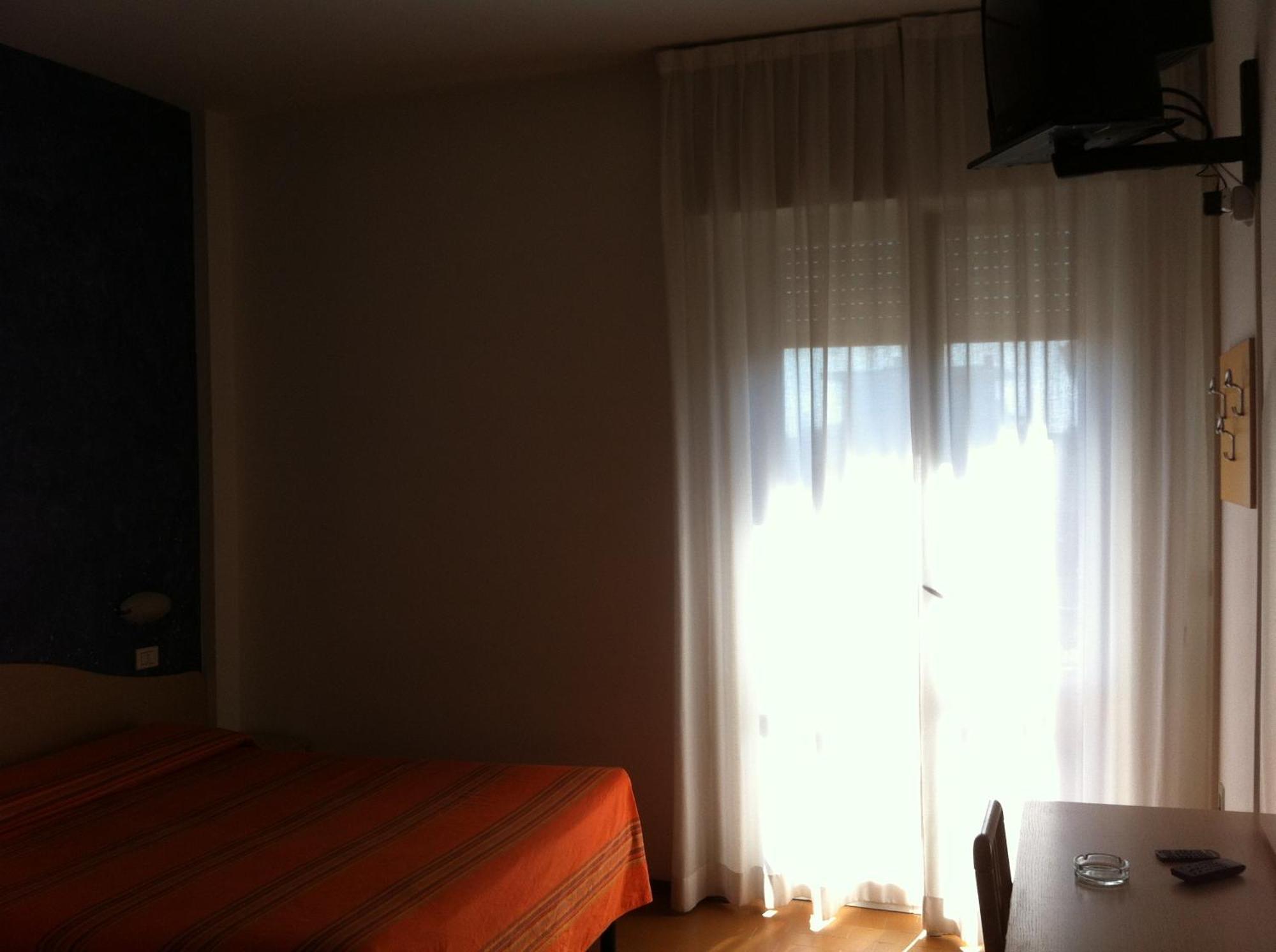 Hotel Viking Rimini Esterno foto