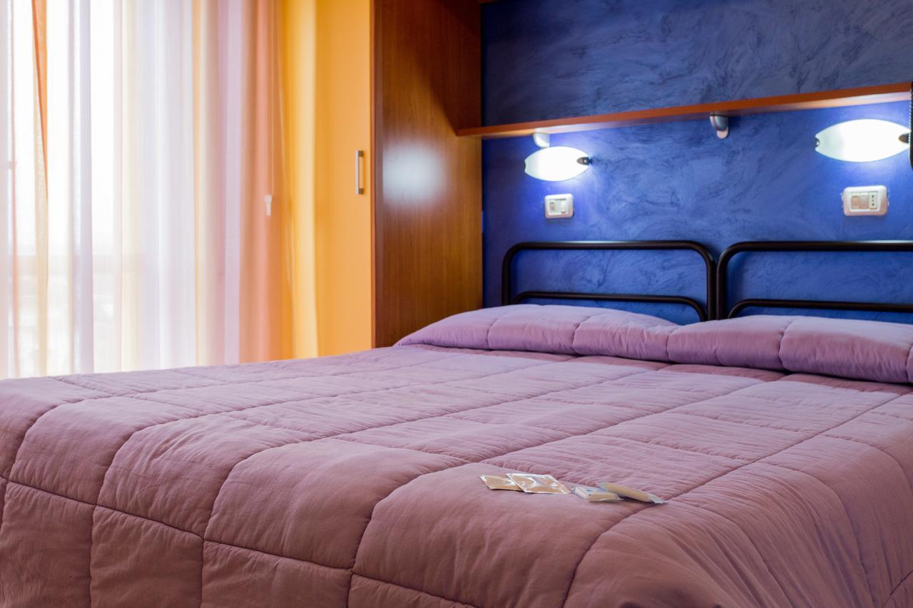 Hotel Viking Rimini Esterno foto