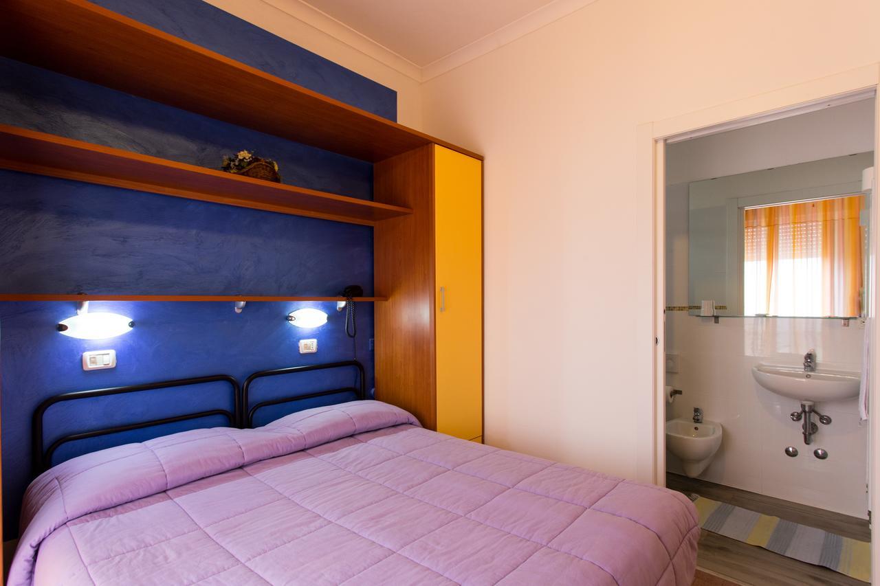 Hotel Viking Rimini Esterno foto
