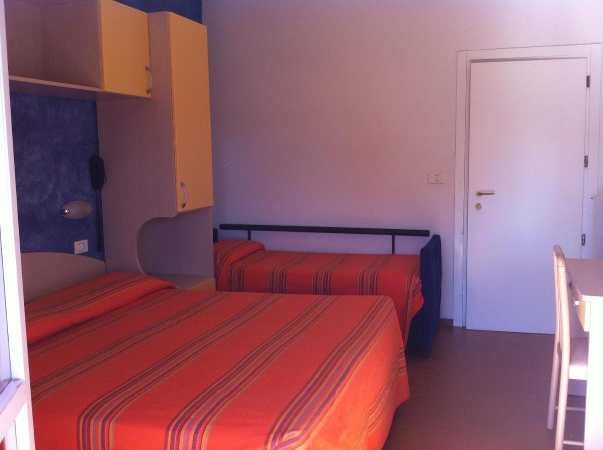 Hotel Viking Rimini Esterno foto